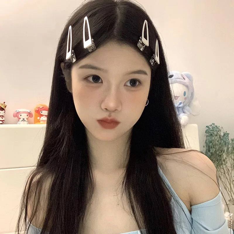 4/24PCs Set of Silver Y2K Hair Clips - Image 5