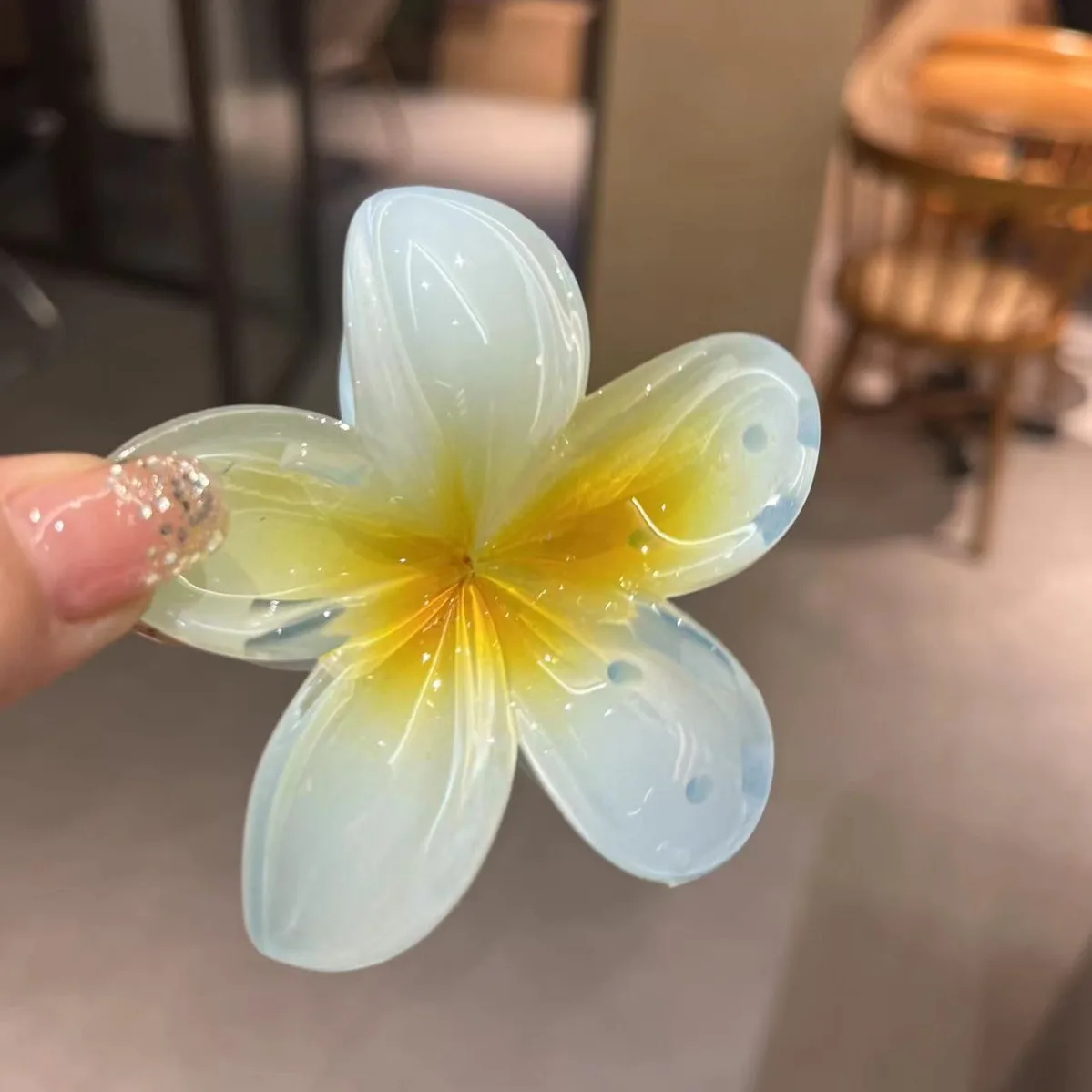 8cm Flower Hair Claw Clip - Image 5