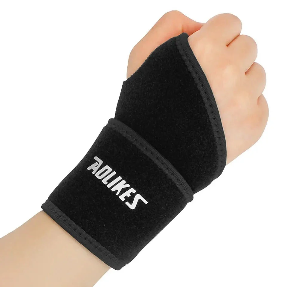 Adjustable Compression Wrist Brace for Versatile Support - Image 9
