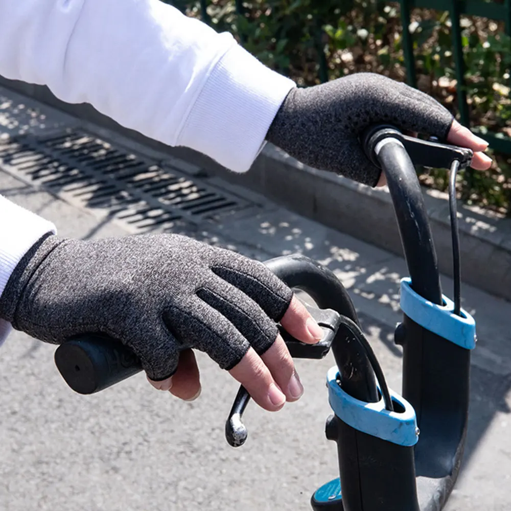 Arthritis Compression Gloves with Enhanced Grip - Image 5