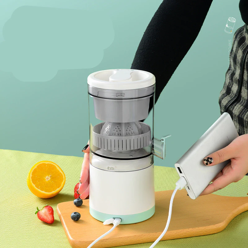 Portable USB Mini Electric Juicer - Image 2