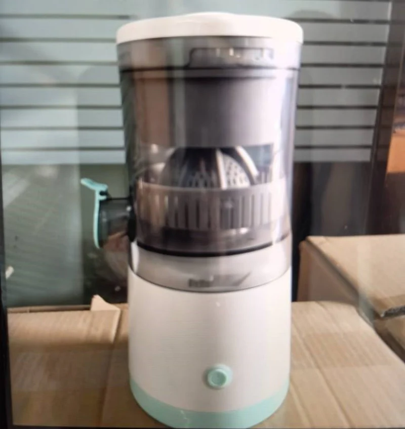 Portable USB Mini Electric Juicer - Image 7