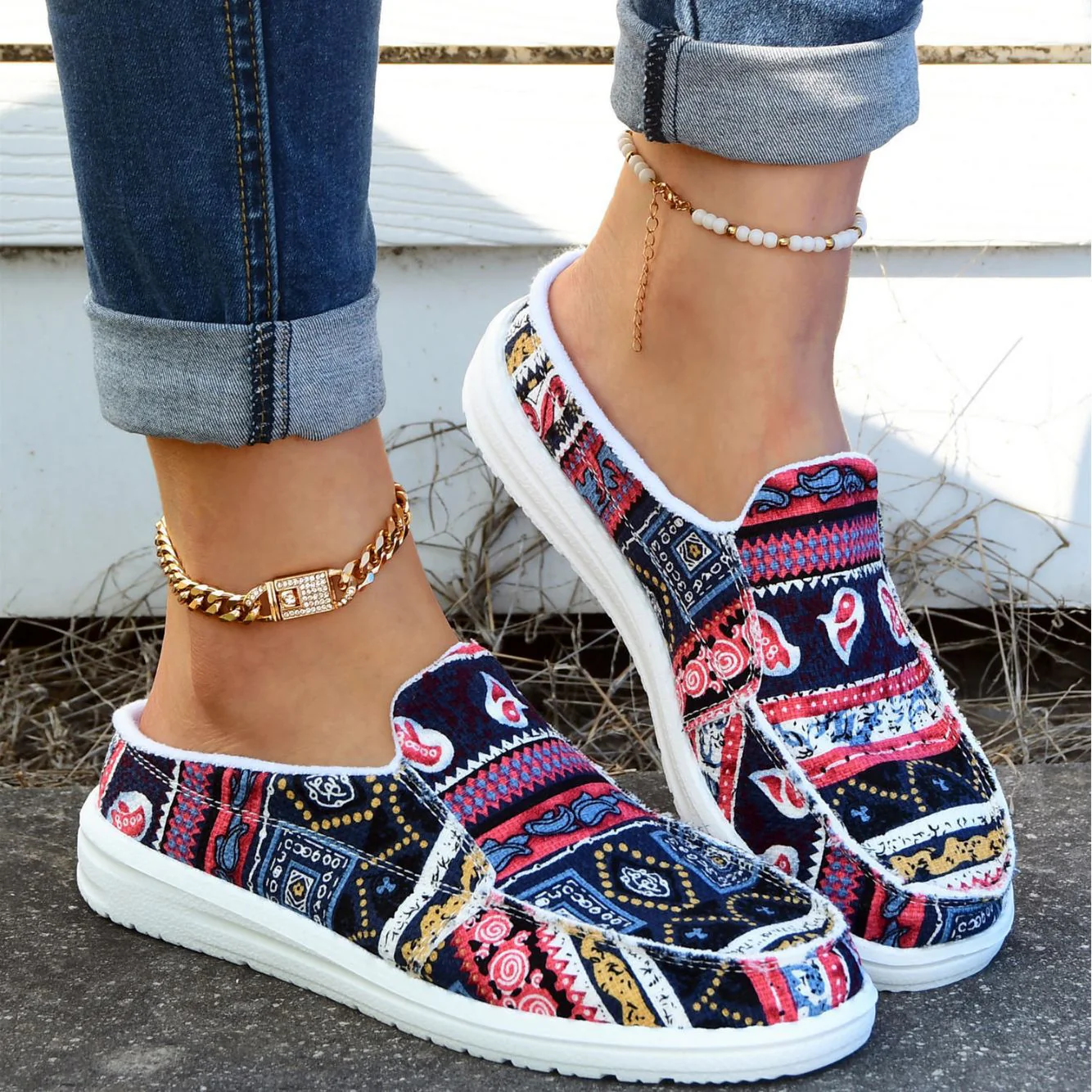 Spring And Summer New New Stylish Slippers Outer Wear Floral Cloth Shoes - Image 2