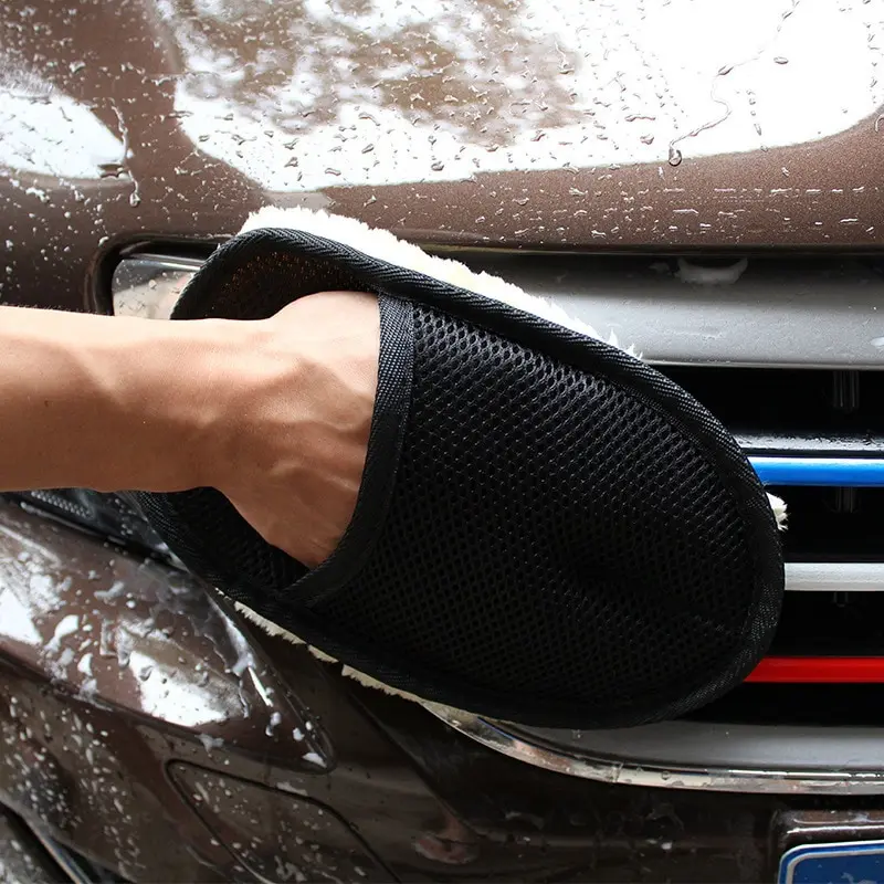 Thickened Plush Car Wash/Polishing Gloves - Image 4