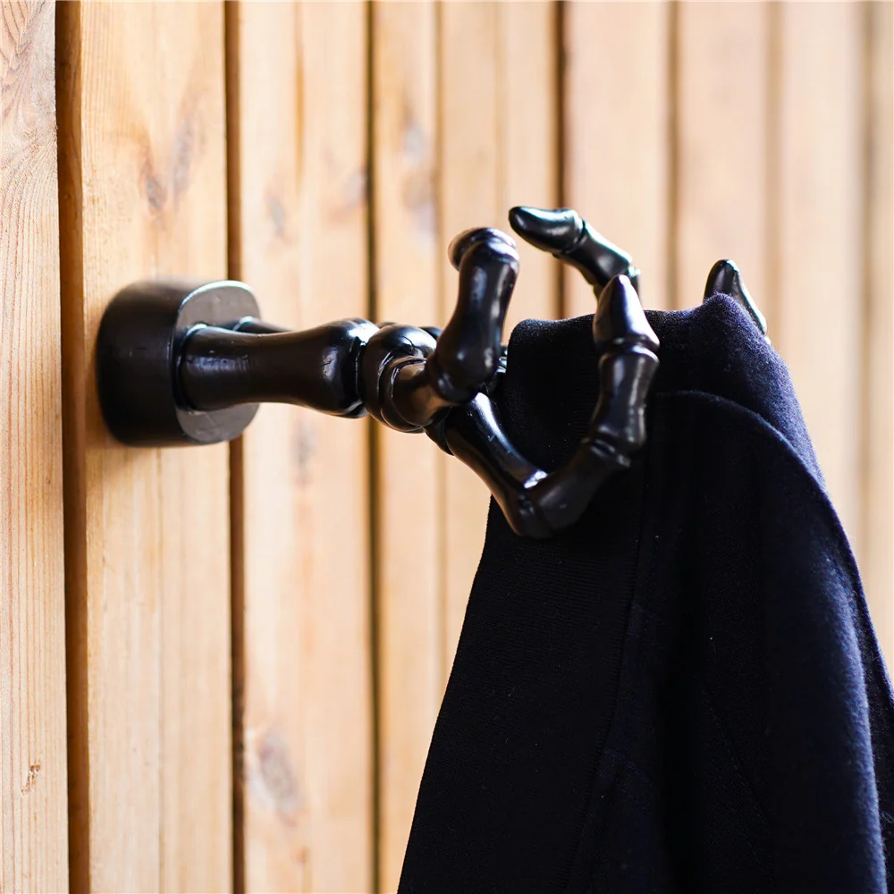 Skeleton Hand Pendant Storage Cloak Key Ring Hook - Image 4